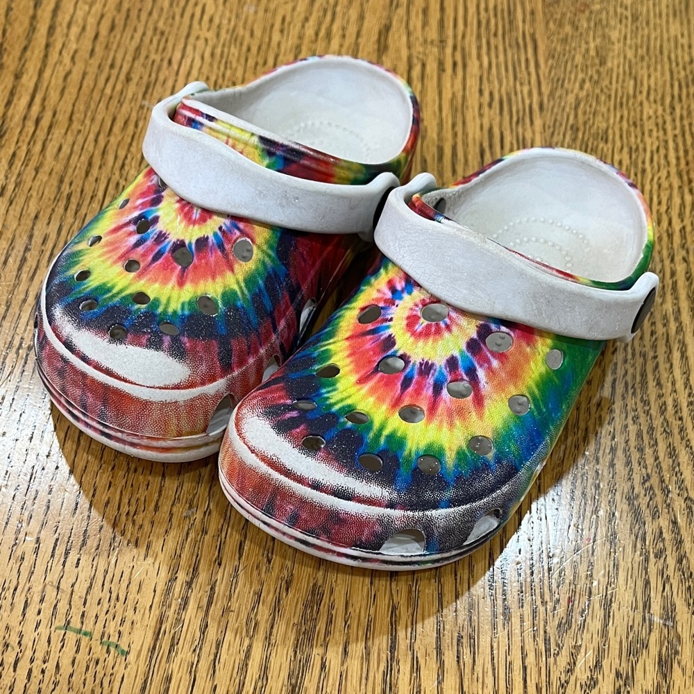 CROCS Kids Tie-Dye Clogs with White Heel Strap